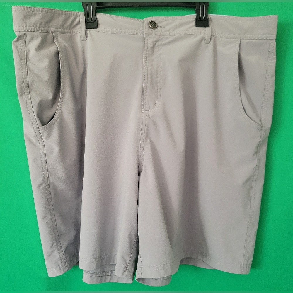 Men Gray Shorts Free Fly Lightweight Size 40 Stretch Golf Fishing Moisture Wick